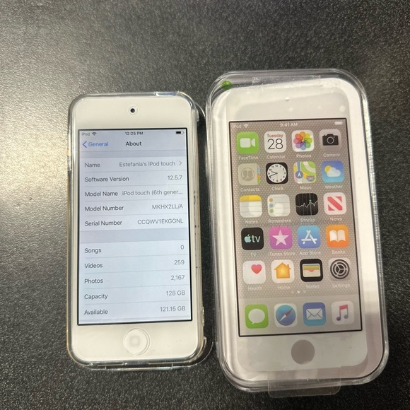 Apple iPod Touch 6th Generation - White - Picture 2 of 9